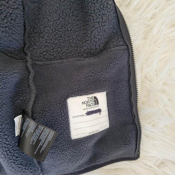 The North Face Boys’ Forrest Fleece Full-Zip Hoodie - Picture 7 of 10